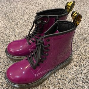 DR MARTENS